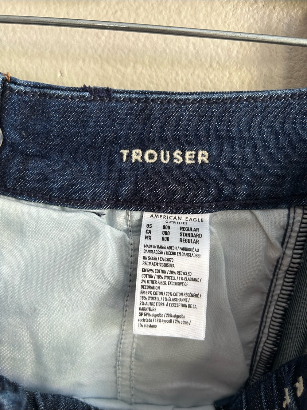 American Eagle Dark Wash Wide Leg Pleated Trouser Blue Denim Jeans Size 000 - Picture 9 of 9
